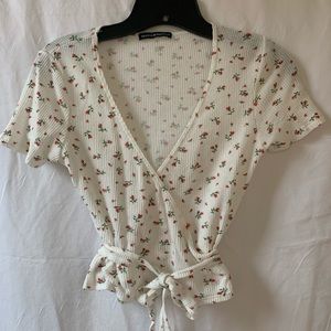 Brandy Melville Floral Wrap top